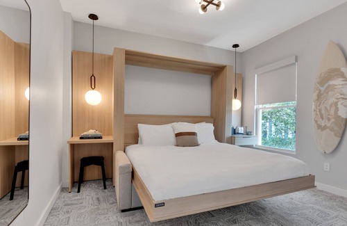Asbury Park Casa | The St. Laurent: Full Floor - Sleeps 24
