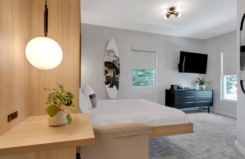 Asbury Park Casa | The St. Laurent: Full Floor - Sleeps 26
