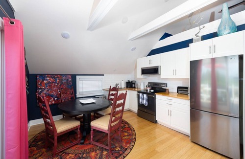 West Cape May Apartamento | The Stable Cottage at Willow Creek Winery