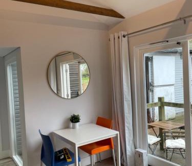 New Forest District Casa | The Stable Yard @ Manor Bank Cottage