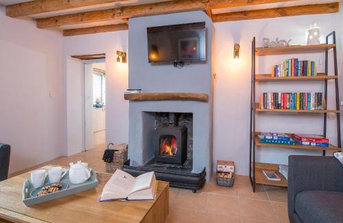 Castlemartin Casa | The Stables And Bullpen