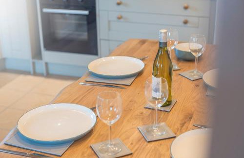 Castlemartin Casa | The Stables And Bullpen
