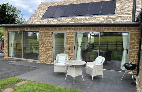Ayston Casa | The Stables and The Tackroom at Castle Chase, Ayston