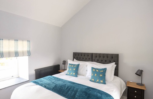 Bryngwran Cabaña | THE STABLES, pet friendly, luxury holiday cottage in Bodedern