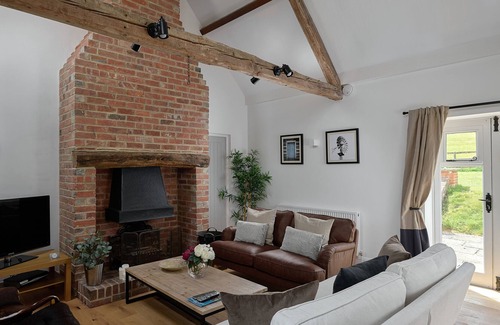 Eartham Casa | The Stables, Seabeach Farm