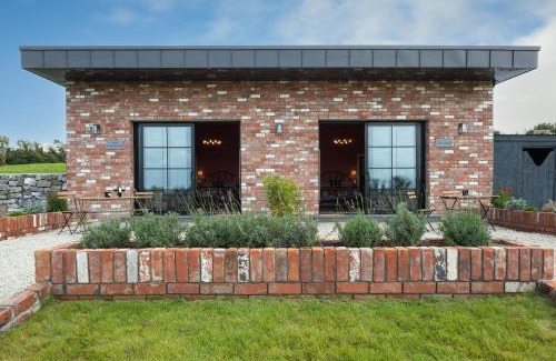 Roscoe Casa | 'The Stables' (Tigh Mary)