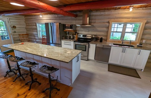 Amherst Cabaña | The Starry beach, lake front cottage