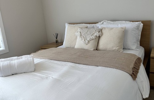 Ottawa Division Casa | The Stay Lounge
