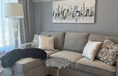 Pueblo Apartamento | The Steel City House