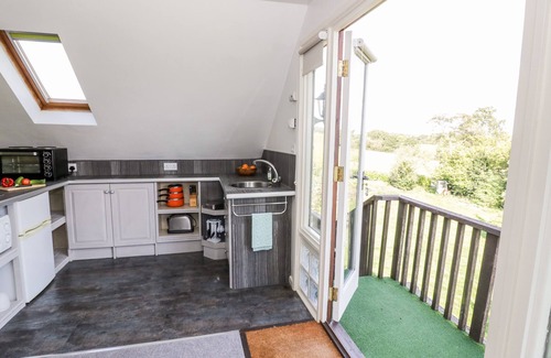 Clows Top Cabaña | The Stilehouse Apartment