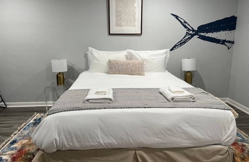 Old Mystic Apartamento | The Stillman Studio · Near Mystic, Casinos + USCGA
