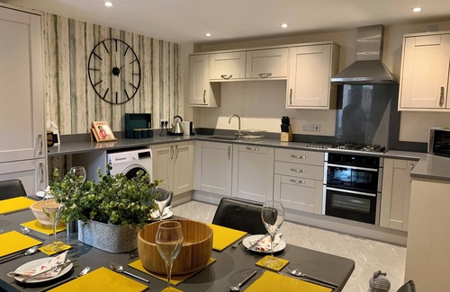 Ludlow Casa | THE STOKESAY, pet friendly, with a garden in Ludlow