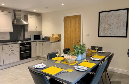 Ludlow Casa | THE STOKESAY, pet friendly, with a garden in Ludlow