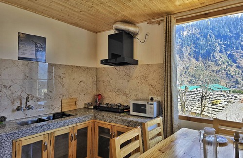 Manali Casa | The Stone Hedge