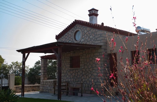 Aegina Casa | the stone house