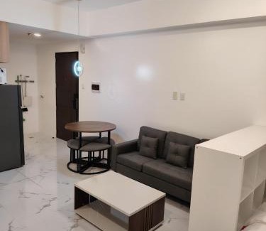 Bagong Pag-asa Apartamento | The Stonecast Residences