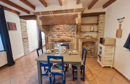 Oelleville Casa | Las piedras de la felicidad. Casa de pueblo