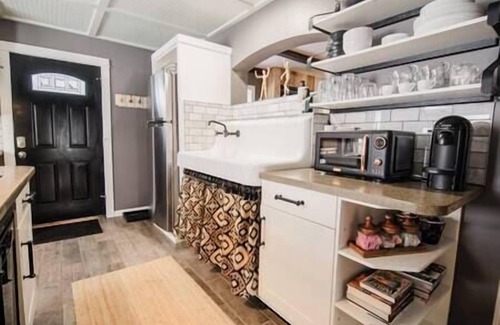 Boyne Falls Casa | The Storybook House 5 mins to Boyne MT