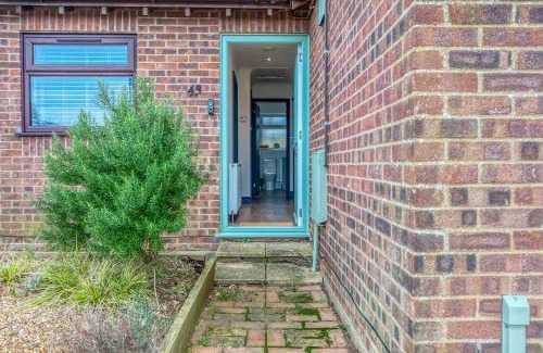 Hunstanton Casa | The Stowaway - Coastal Bungalow - Crabpot Cottages Hunstanton