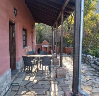 Pyli Casa | The Strawhouse under the mountain