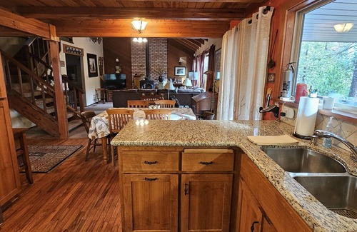 Glencoe Cabina | The Stronghold at Lakemont Pines - Hot Tub