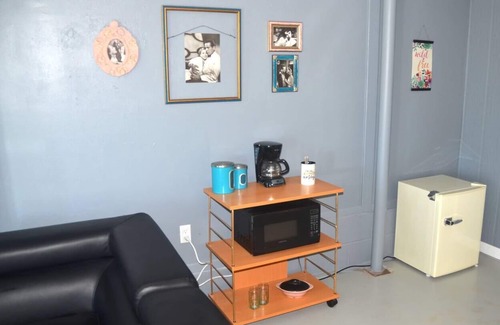 Coleman Apartamento | The Studio at Stardust Mid-Century Retreat