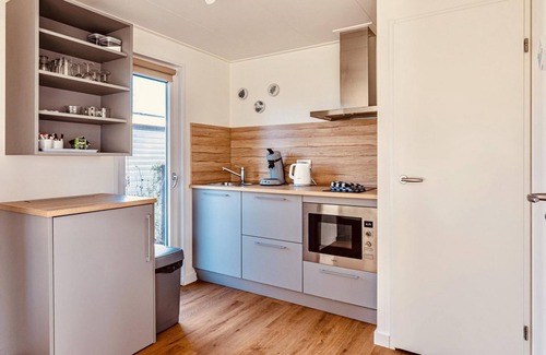 Zuideinde Casa | The Studio is a beautifull chalet for two guests with a fully equiped kitchen