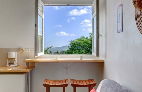 Tartane Apartamento | El Estudio Mahoganys frente a la península de Caravelle