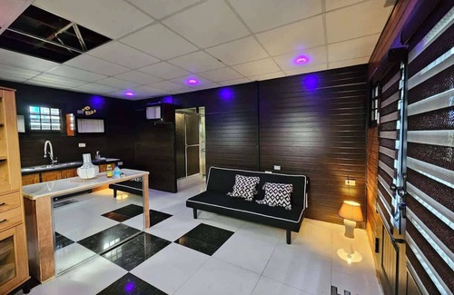 Claxton Bay Apartamento | The Studio of Praise