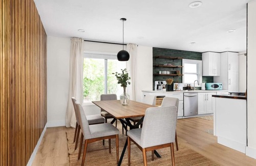 Georgian Acres Casa | The Stylish Austin Hideaway | Great for Families | Cowboy Pool