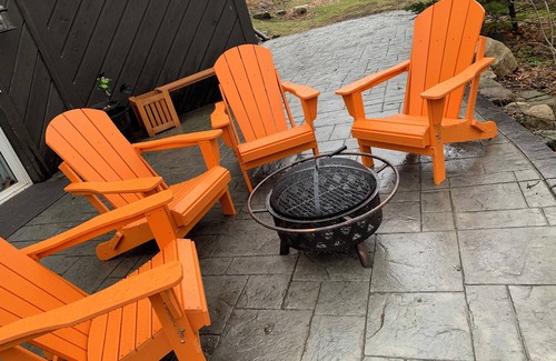 Milford Casa | The Sunshine House ☀️ w/ Sauna & 5 min. from downtown Milford + Kensington Park.