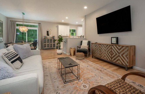 Laurel Park Casa | The Sugar Maple of Laurel Park: Newly constructed, fire pit and close to downtown Hendersonville!