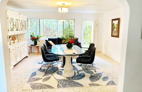 Reading Casa | The Suite at Rhyne House book one or more bedroom