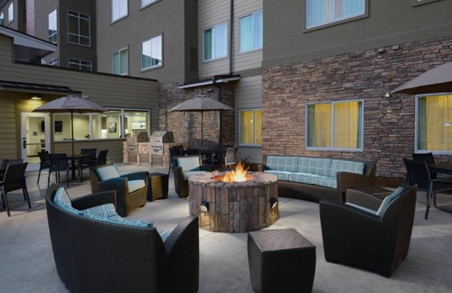 Littleton Casa | The suite choice for longer stays in Southwest Denver
