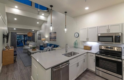 Historic District Complejo | The Suites at Fishermen’s Village- 2 Bedroom Suites