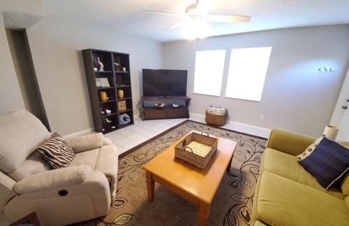 Crescent Beach Casa | The Summer House - Lower home