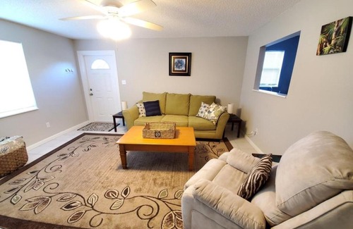Crescent Beach Casa | The Summer House - Lower home