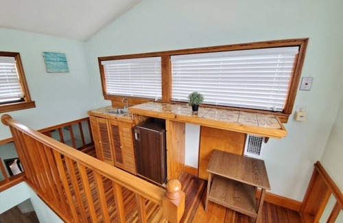 Crescent Beach Casa | The Summer House - Upper