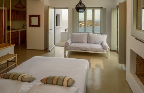 Kalafatis Hotel | The Summit of Mykonos