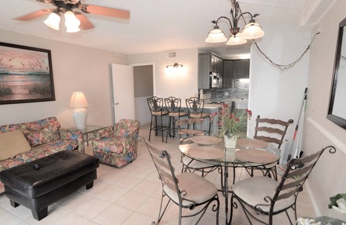 Bel Air Condominio | The Summit PCB 127 ** 1 Bed, 1.5 Bath 1st floor ** Remodeled & Near HOT TUBS