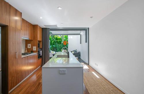 South Brisbane Casa | The Sun Catcher - A Trendy South Brisbane Townhouse