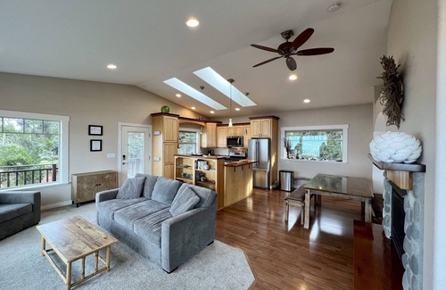 Port Angeles Casa | La Casa Sol en bahía de agua dulce: Oceanfront
