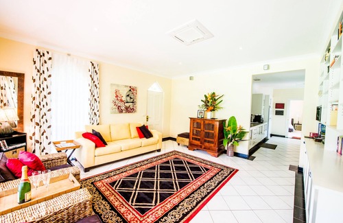 Surf Beach Cama Y Desayuno | The Sun House Surfbeach, Bahía de Batemans N. S.W