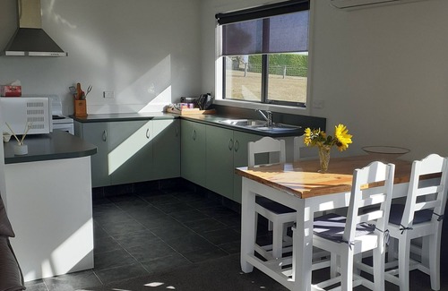 Waitaki District Cabaña | The Sun set Cottage Oamaru