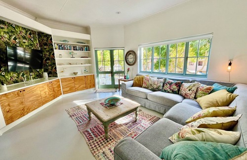 Robberg Beach Apartamento | The Sunbird - Cozy fully equipped self-catering apartment 450m to the Beach