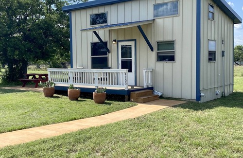 Burnet Casa | The Sunflower House *FREE WIFI*