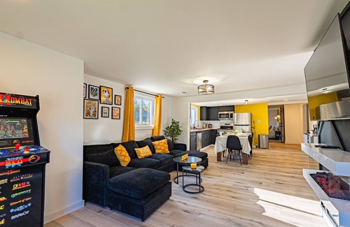 Summerlee Casa | The SunHaus#HotTub#FirePIt#Arcade#Pet Friendly#