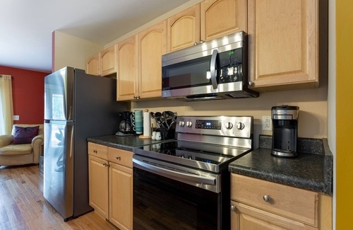McFerrin Park Casa | The Sunny Side Up - Only 5 Minutes from Downtown