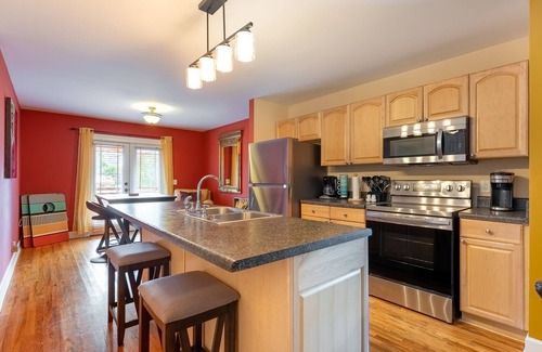 McFerrin Park Casa | The Sunny Side Up - Only 5 Minutes from Downtown