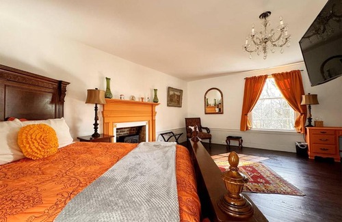 Clarksville Cama Y Desayuno | The Sunnyside Sisters Bed and Breakfast